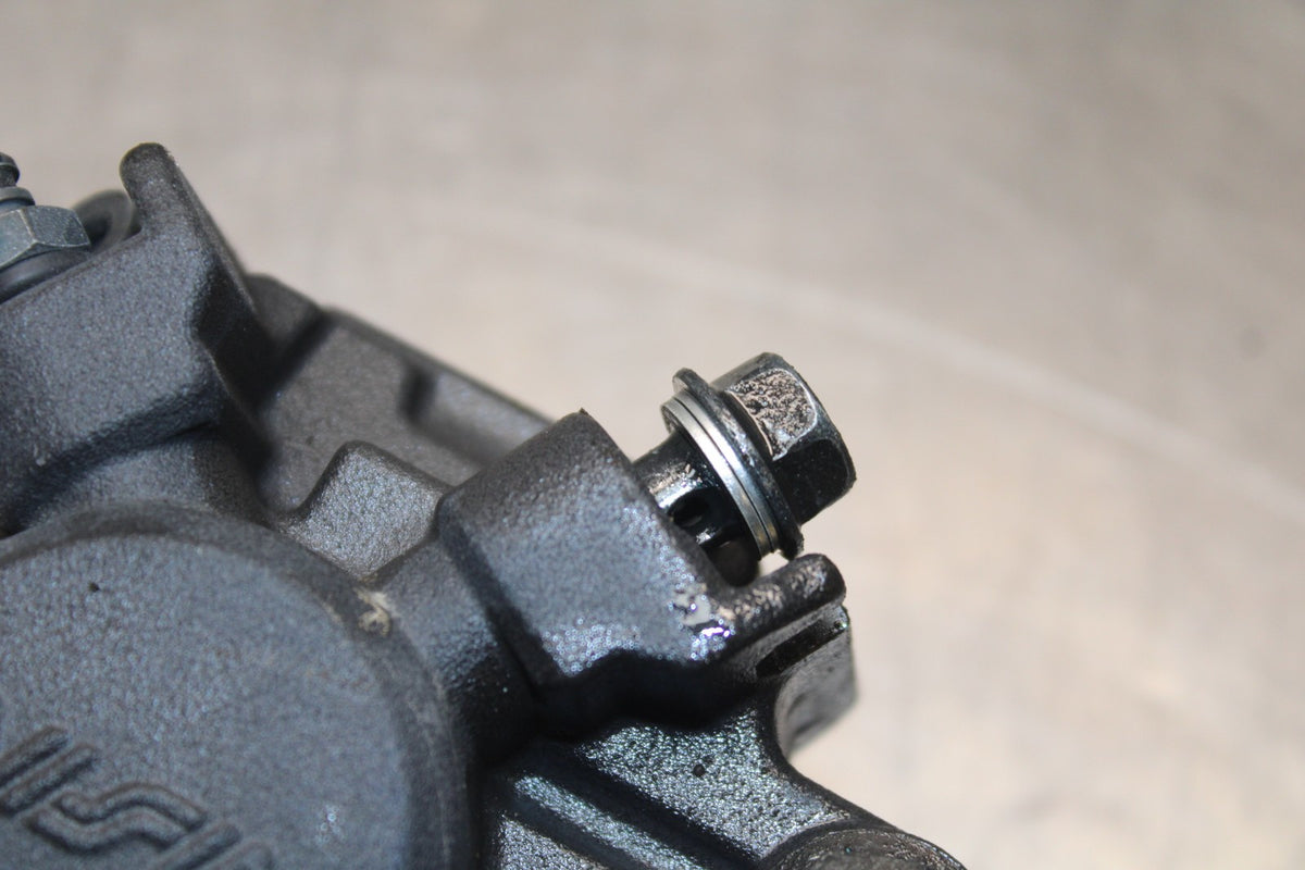 22-25 YAMAHA YZF R7 REAR BACK BRAKE CALIPER W MOUNT BRACKET BB850