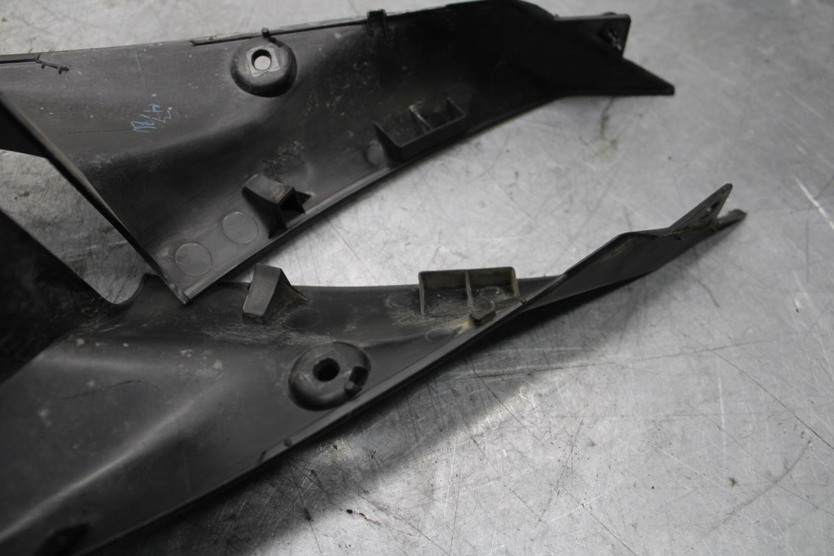 2015 Yamaha YZF R3 RIGHT LEFT FRONT DUCT COVERS PANELS COWLS BB526