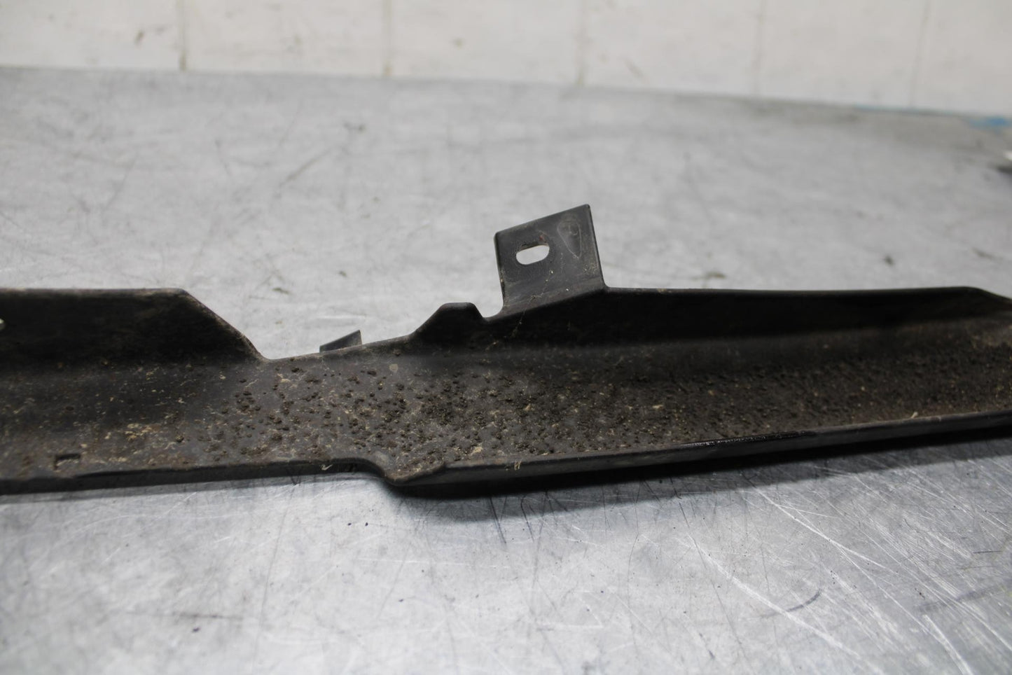 11-15 KAWASAKI ZX1000R REAR BACK DRIVE CHAIN GUARD COVER SHIELD BB445