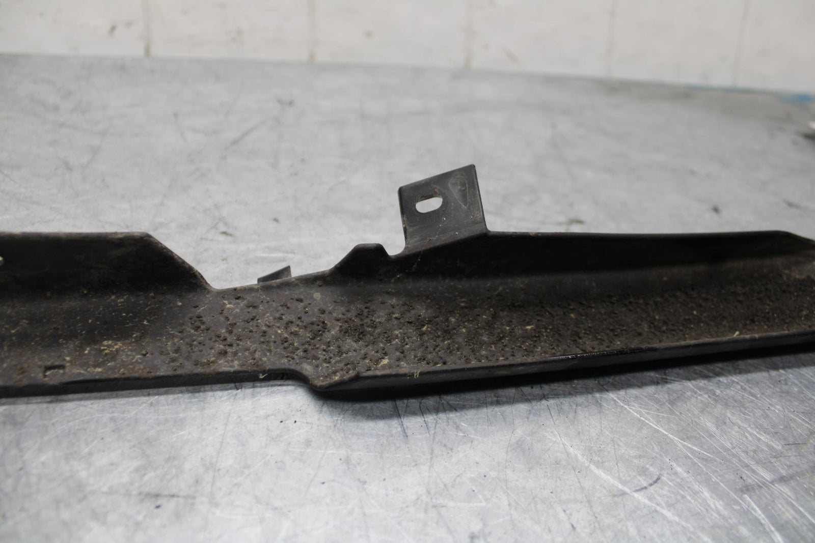 11-15 KAWASAKI ZX1000R REAR BACK DRIVE CHAIN GUARD COVER SHIELD BB445