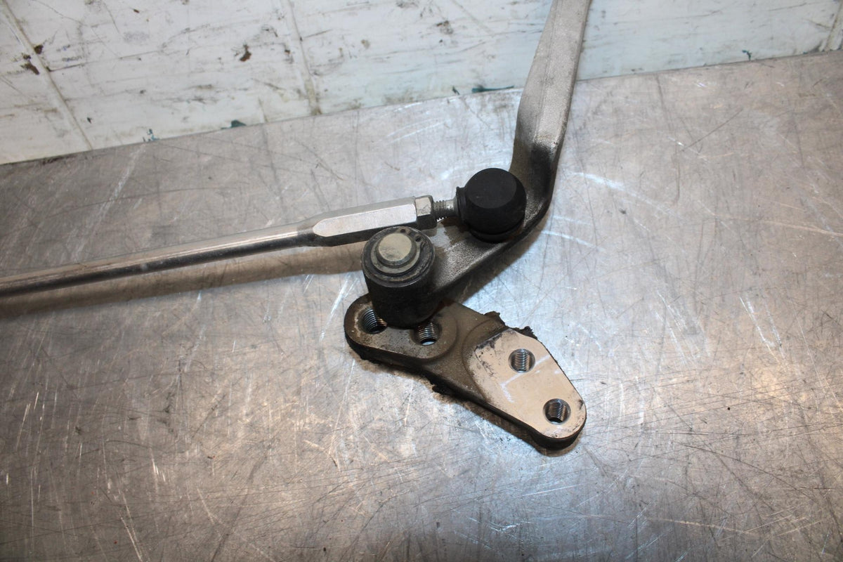 11-22 SUZUKI GSXR 600  SHIFTER LINKAGE SHIFT LINK PEDAL BB485