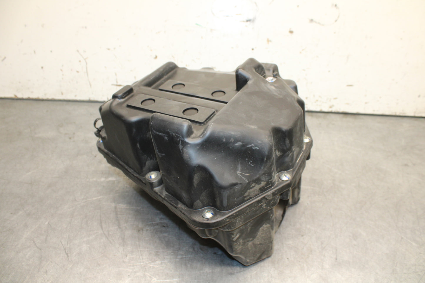 18-24 KAWASAKI NINJA 650 AIRBOX AIR INTAKE FILTER BOX BB725