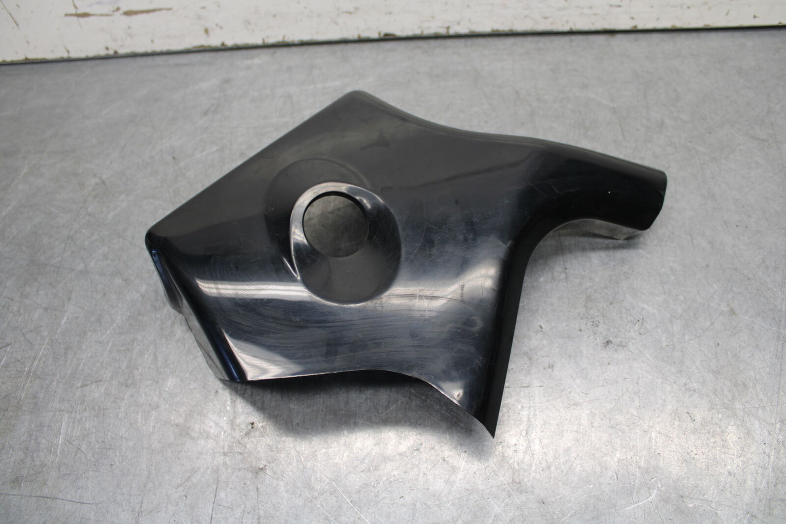 05-06 SUZUKI BOULEVARD M50 NECK FRAME COVER COWL BB671