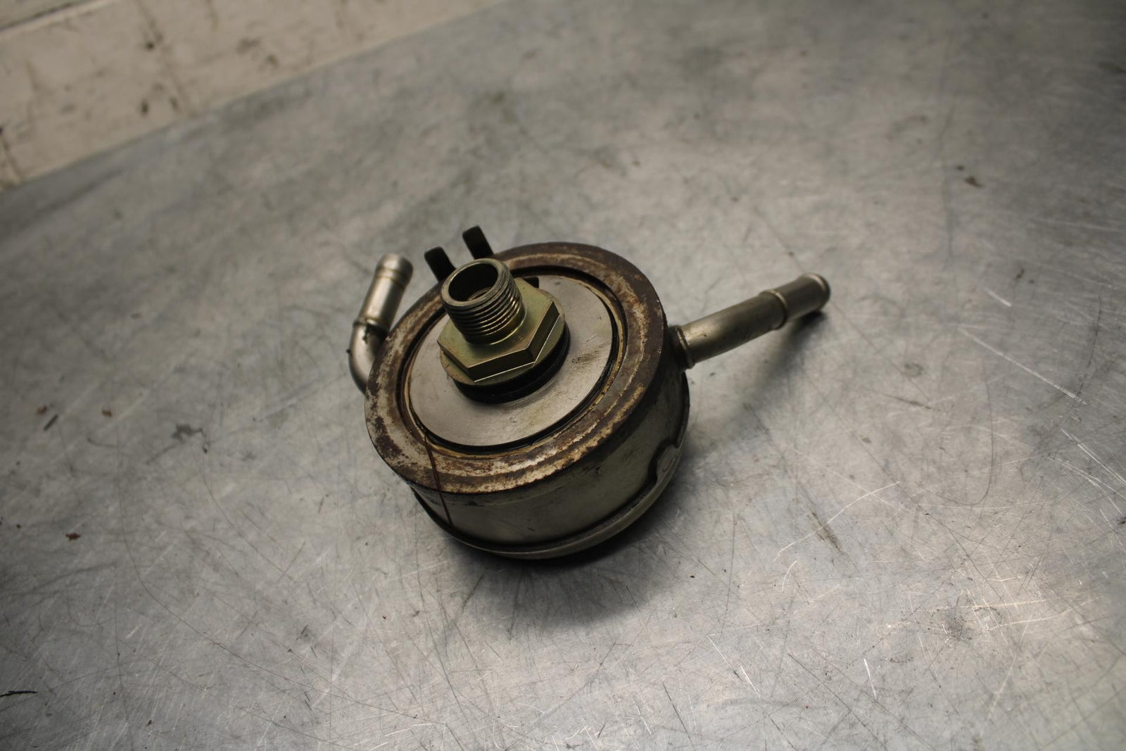 1999 Honda CBR600F4 ENGINE MOTOR OIL COOLER  15700-MBW-505 BB33