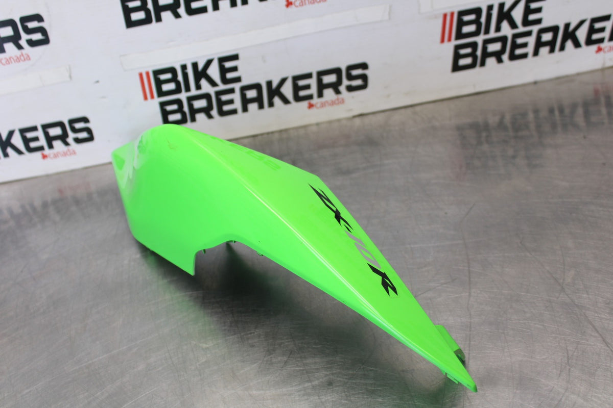 08 KAWASAKI NINJA ZX10R LEFT REAR BACK TAIL FAIRING COWL SHROUD BB902
