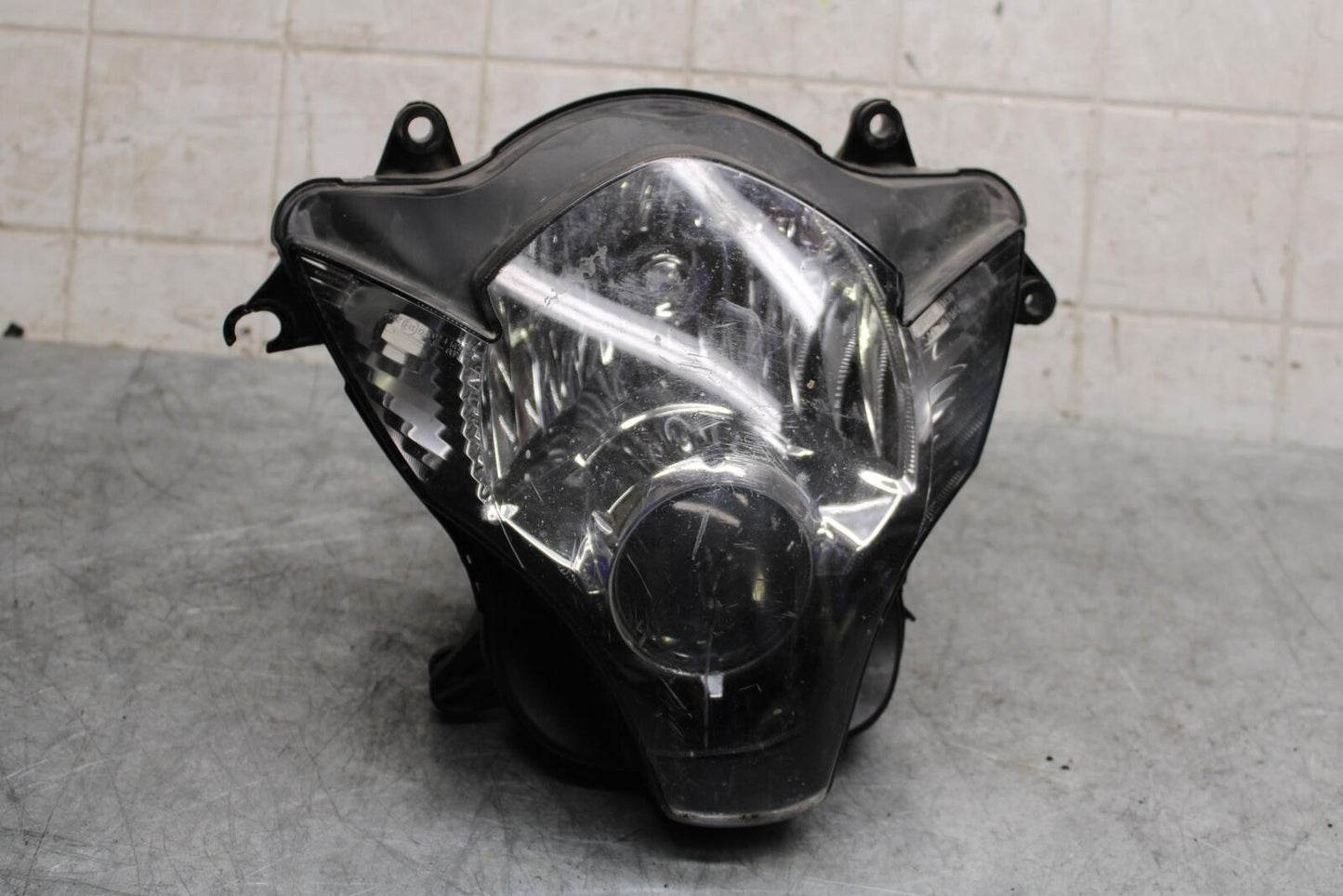 06-07 SUZUKI GSXR600 FRONT HEADLIGHT HEAD LIGHT LAMP BB543