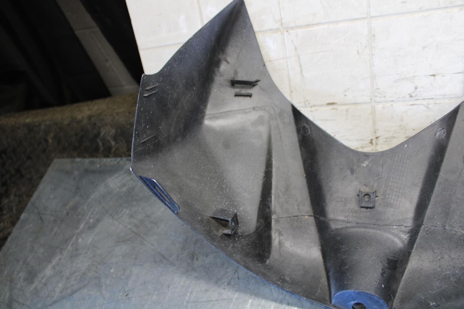 2008 Suzuki GSXR1000 FRONT GAS TANK FUEL CELL FAIRING COWL COVER TRIM BB519