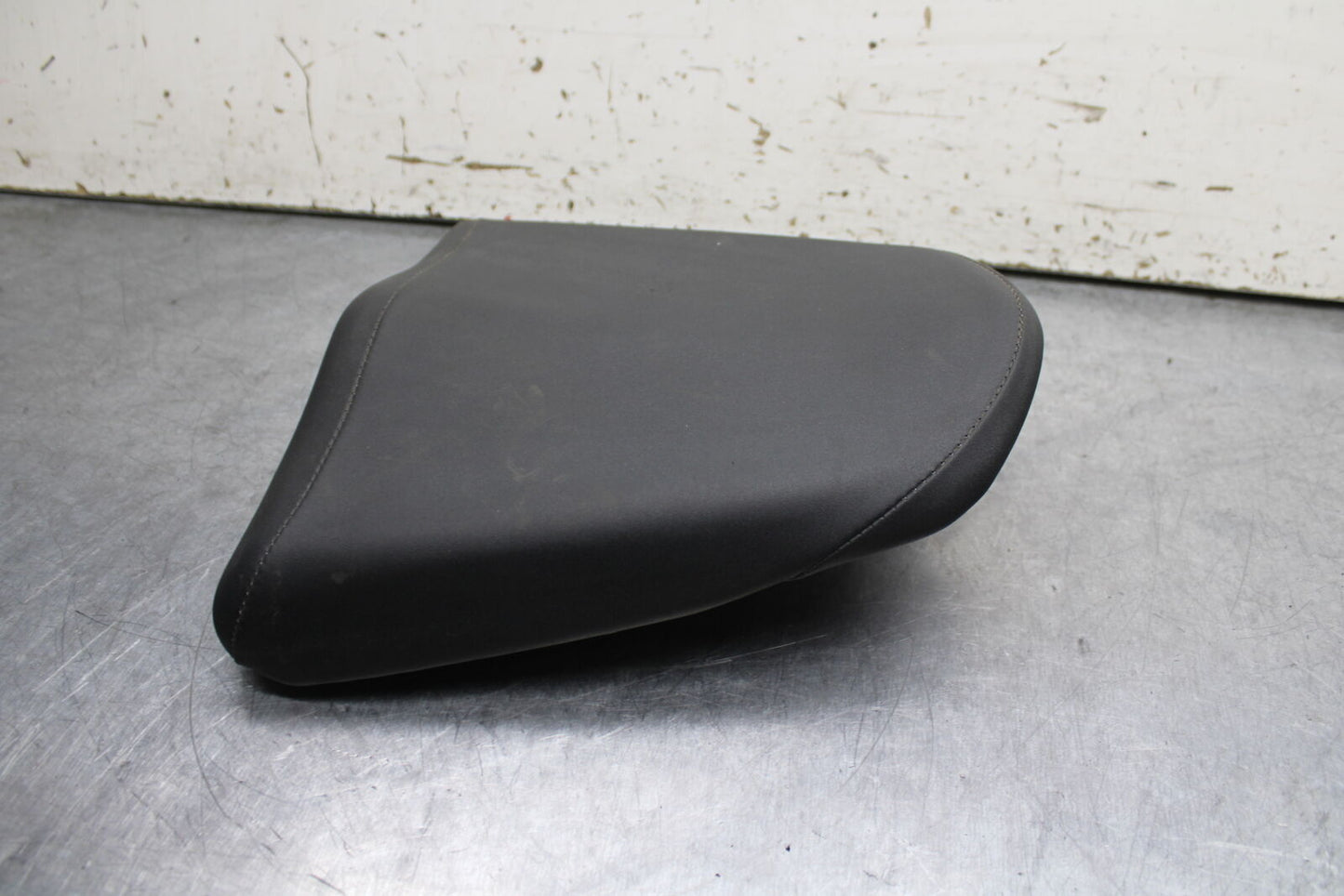 15-16 HONDA CB300F REAR BACK PASSENGER TANDEM SEAT PAD SADDLE PILLION BB740