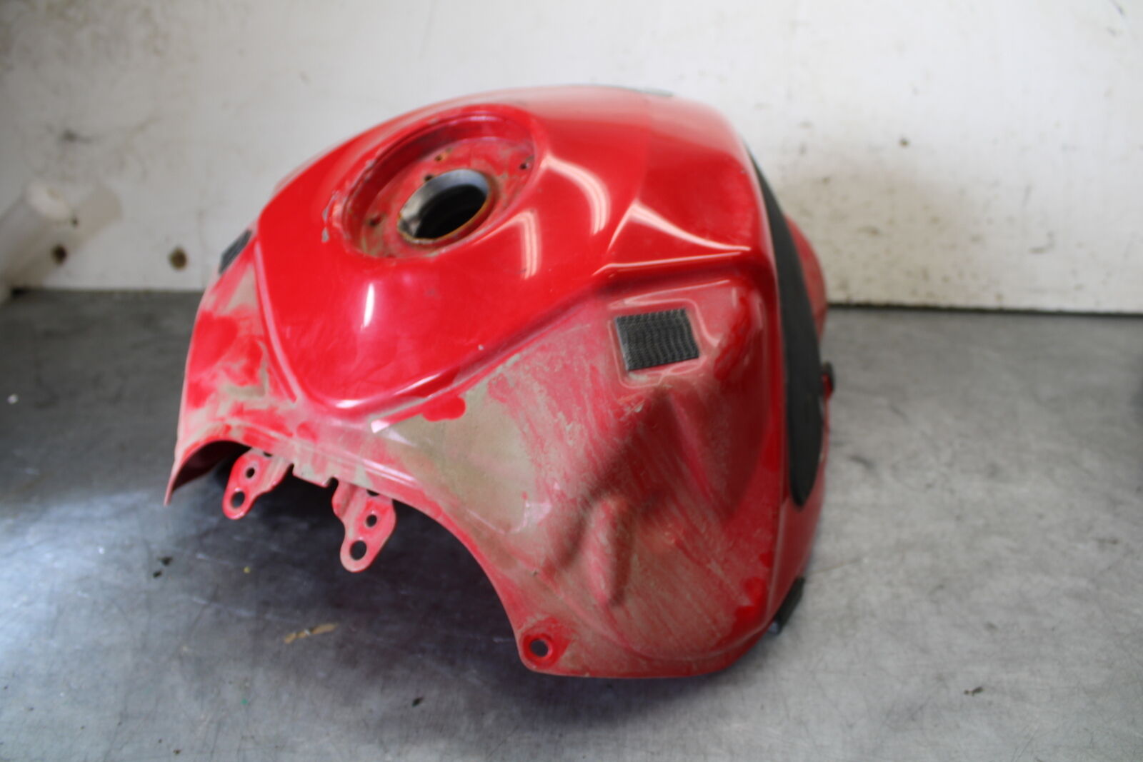 06-07 SUZUKI GSXR 600 GAS TANK FUEL CELL PETROL RESERVOIR BB694