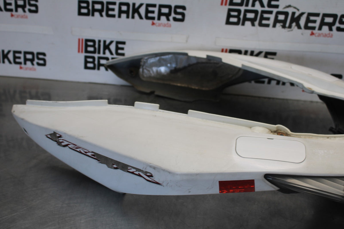 06-07 HONDA INTERCEPTOR 800 VFR800 REAR TAIL LIGHT & FAIRING COWL SHROUD BB917