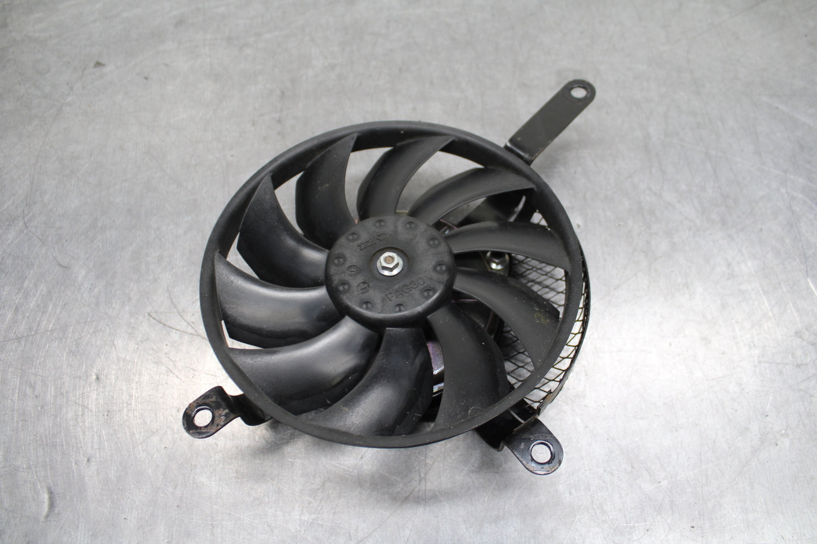 09 SUZUKI GSXR600 ENGINE RADIATOR COOLING FAN BB759
