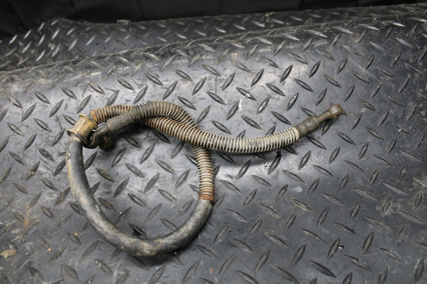 2004 Yamaha Banshee 350 YFZ350 REAR BACK BRAKE HOSE FLUID LINE BB232