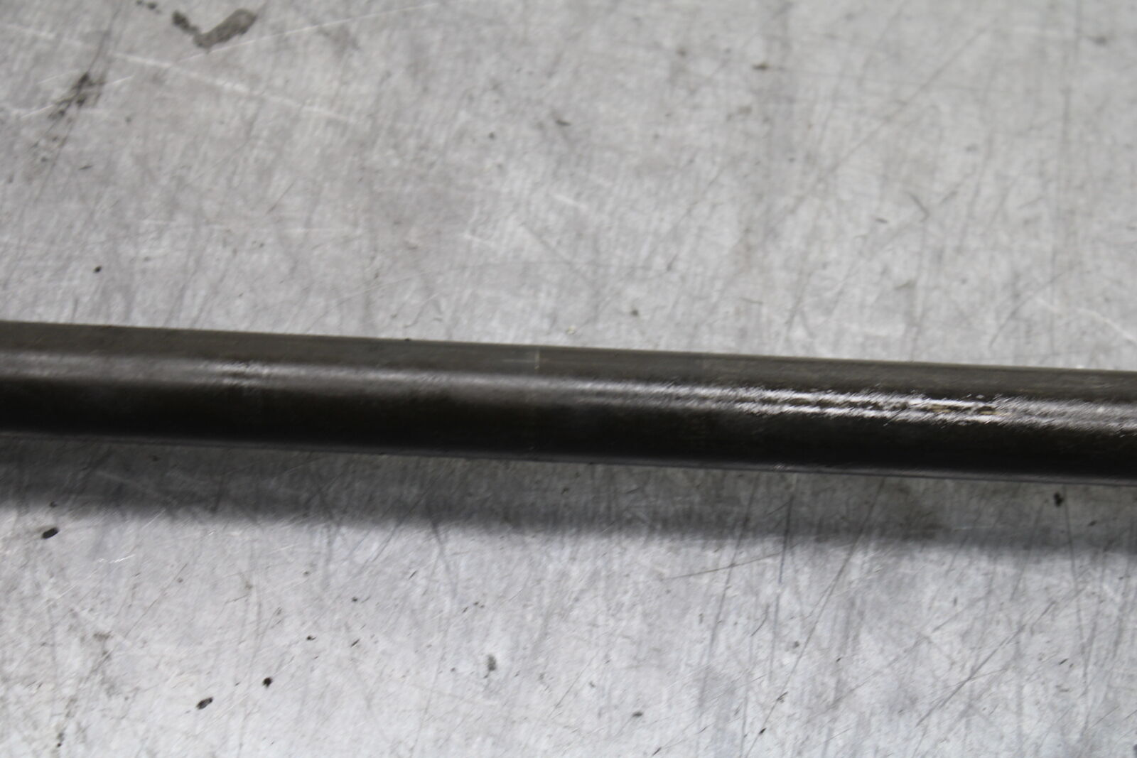 99-00 YAMAHA V STAR 1100 REAR AXLE BACK WHEEL RIM PIVOT BOLT AXEL BB711