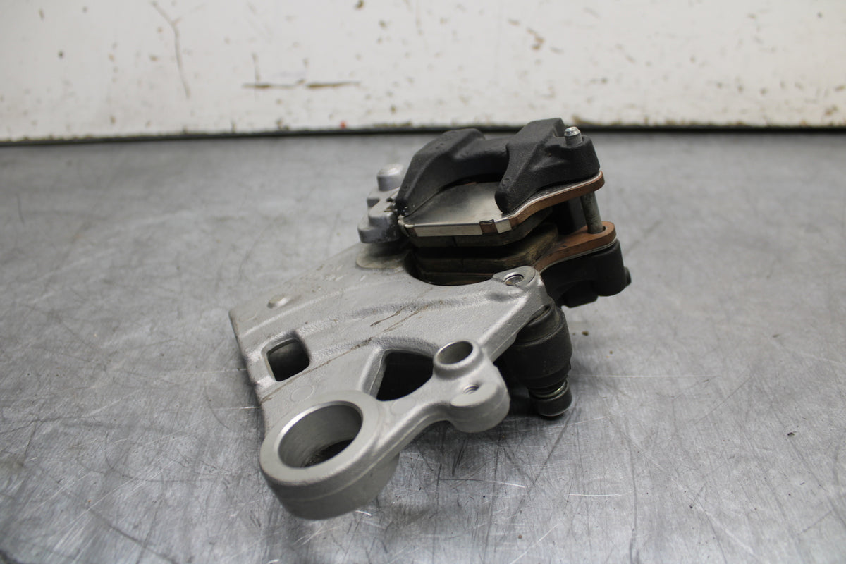 22-24 YAMAHA XSR900 REAR BACK BRAKE CALIPER W MOUNT BRACKET BB710