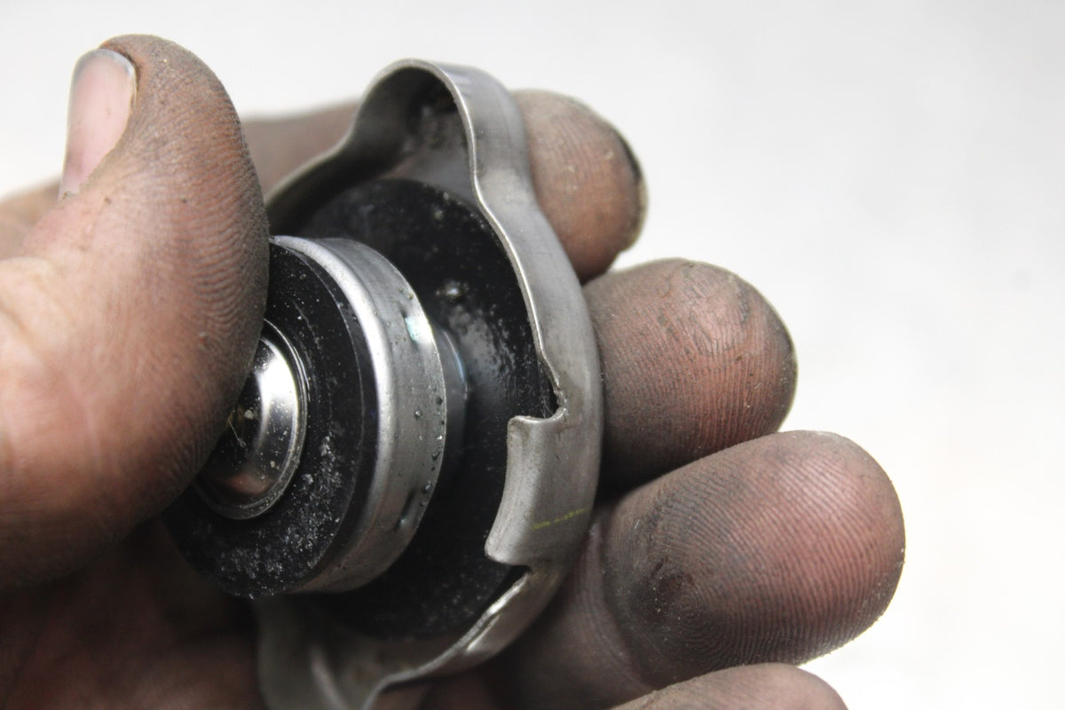 18 HONDA CB500F RADIATOR CAP  BB861