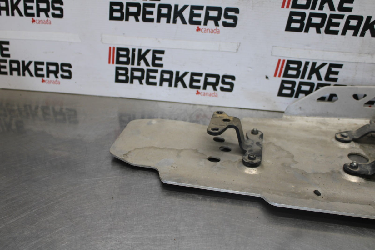 19 BMW F750GS SKID PLATE TRAY LOWER ENGINE FRAME GUARD BB938