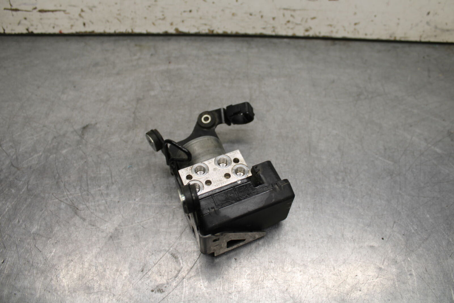 13-17 KAWASAKI NINJA ZX6R ZX636E ABS PUMP UNIT MODULE BB735