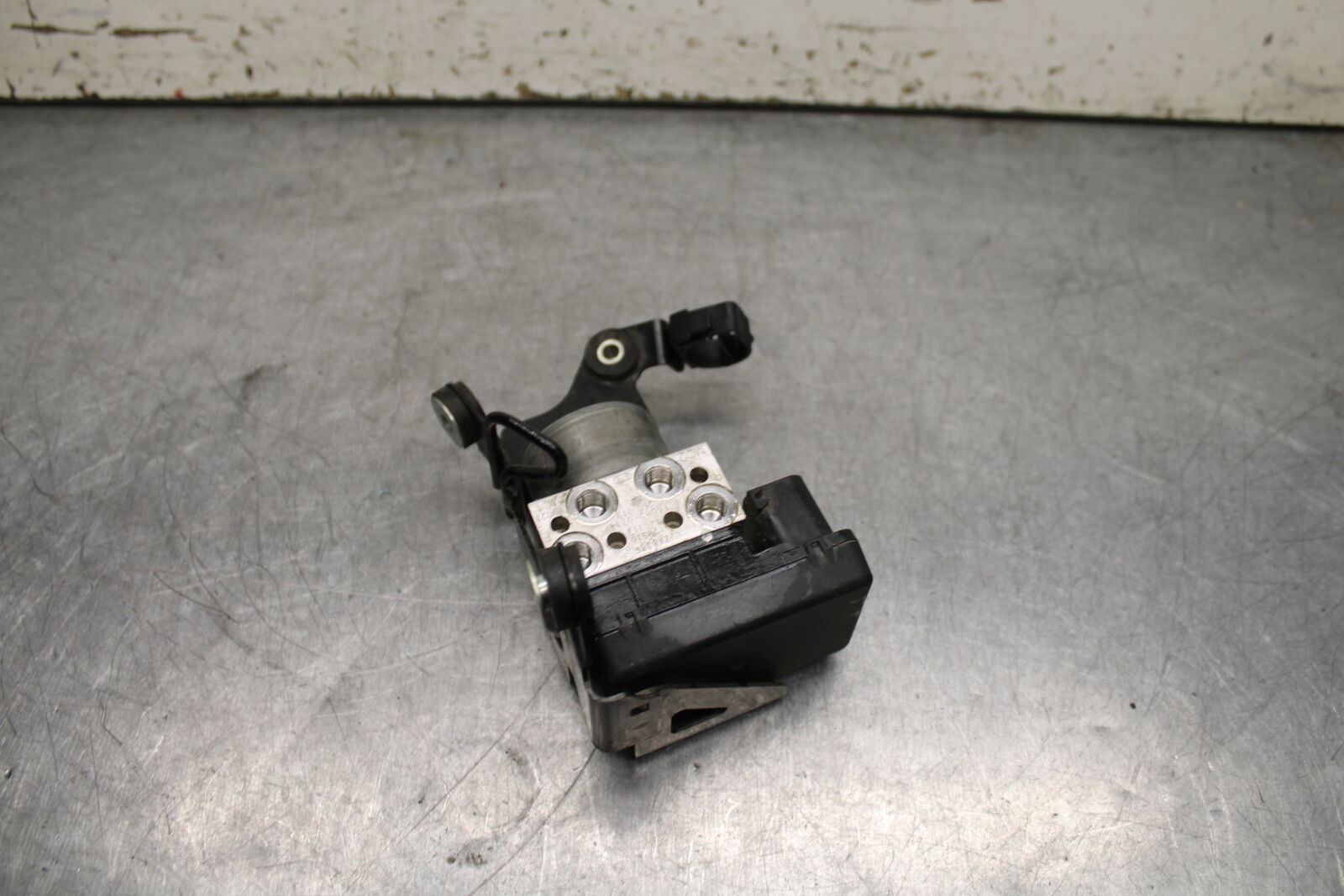 13-17 KAWASAKI NINJA ZX6R ZX636E ABS PUMP UNIT MODULE BB735