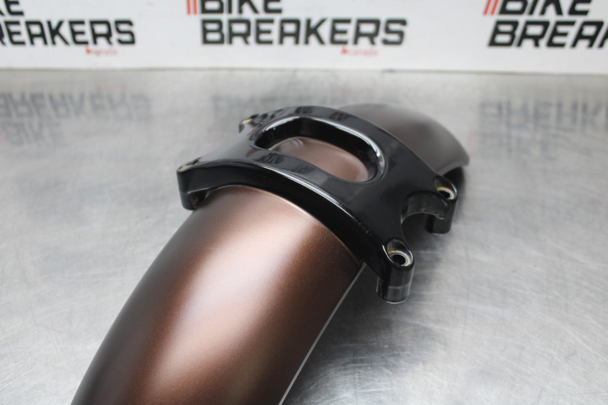 19 MOTO GUZZI V7 III FRONT WHEEL FENDER COWL FAIRING BB831