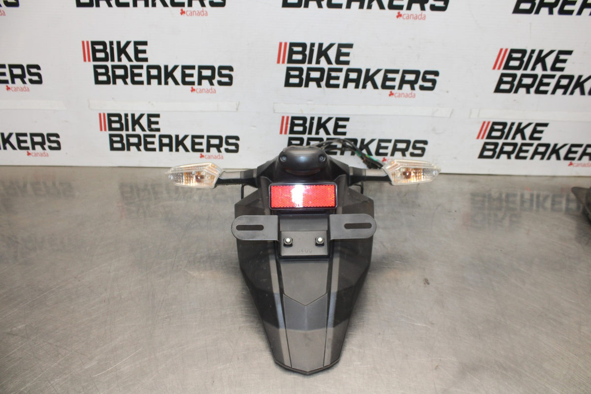 12 KAWASAKI NINJA 650 EX650E REAR BACK FENDER MUD GUARD & LIGHTS BB926