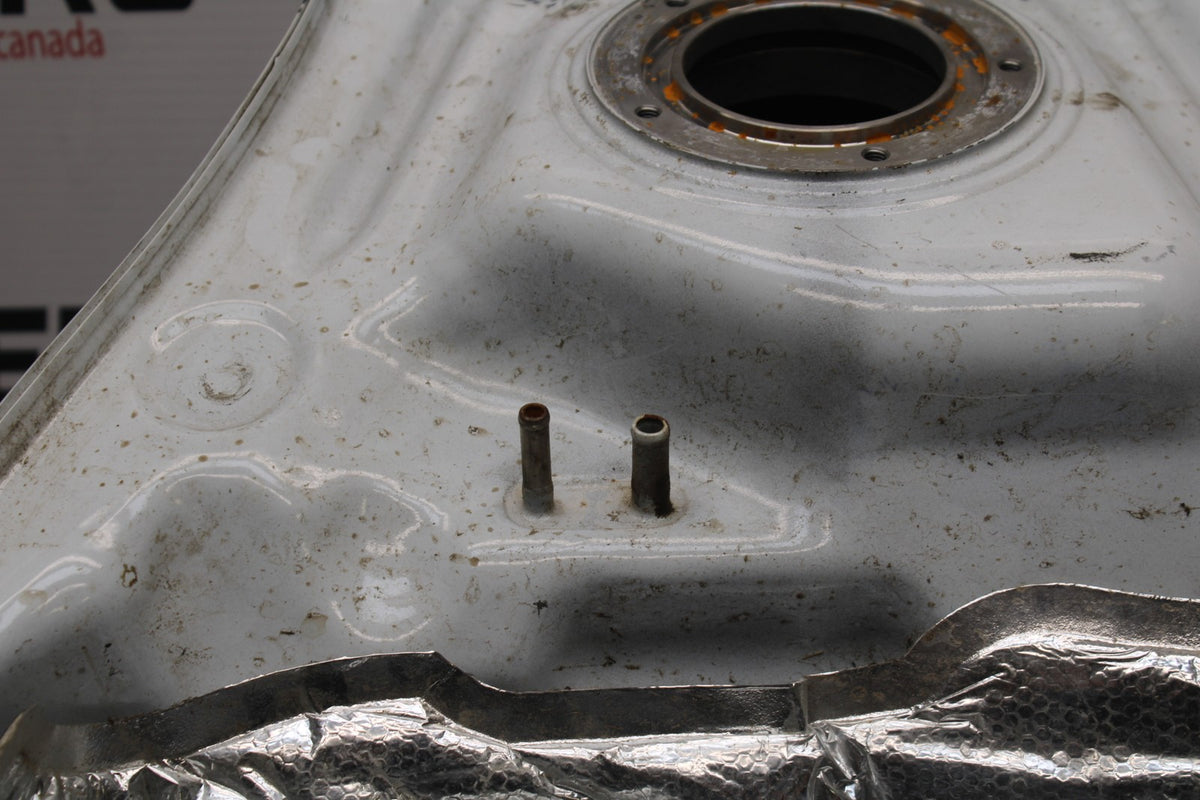 09-16 SUZUKI GSXR1000 GAS TANK FUEL CELL PETROL RESERVOIR BB00