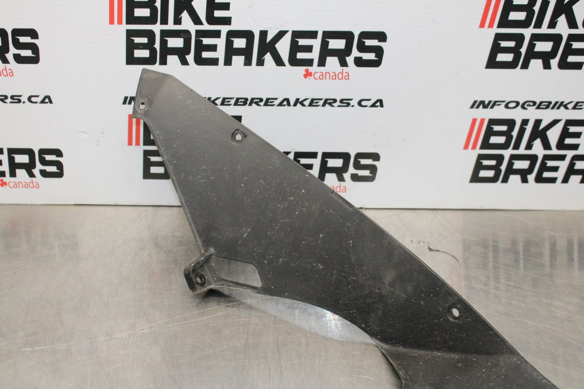 13-17 KAWASAKI NINJA 300 EX300 ABS LOWER FRONT UPPER INNER HEADLIGHT COWL BB187