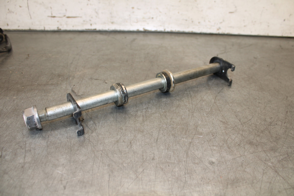 13-15 HONDA CBR500R REAR AXLE BACK WHEEL RIM PIVOT BOLT AXEL BB704
