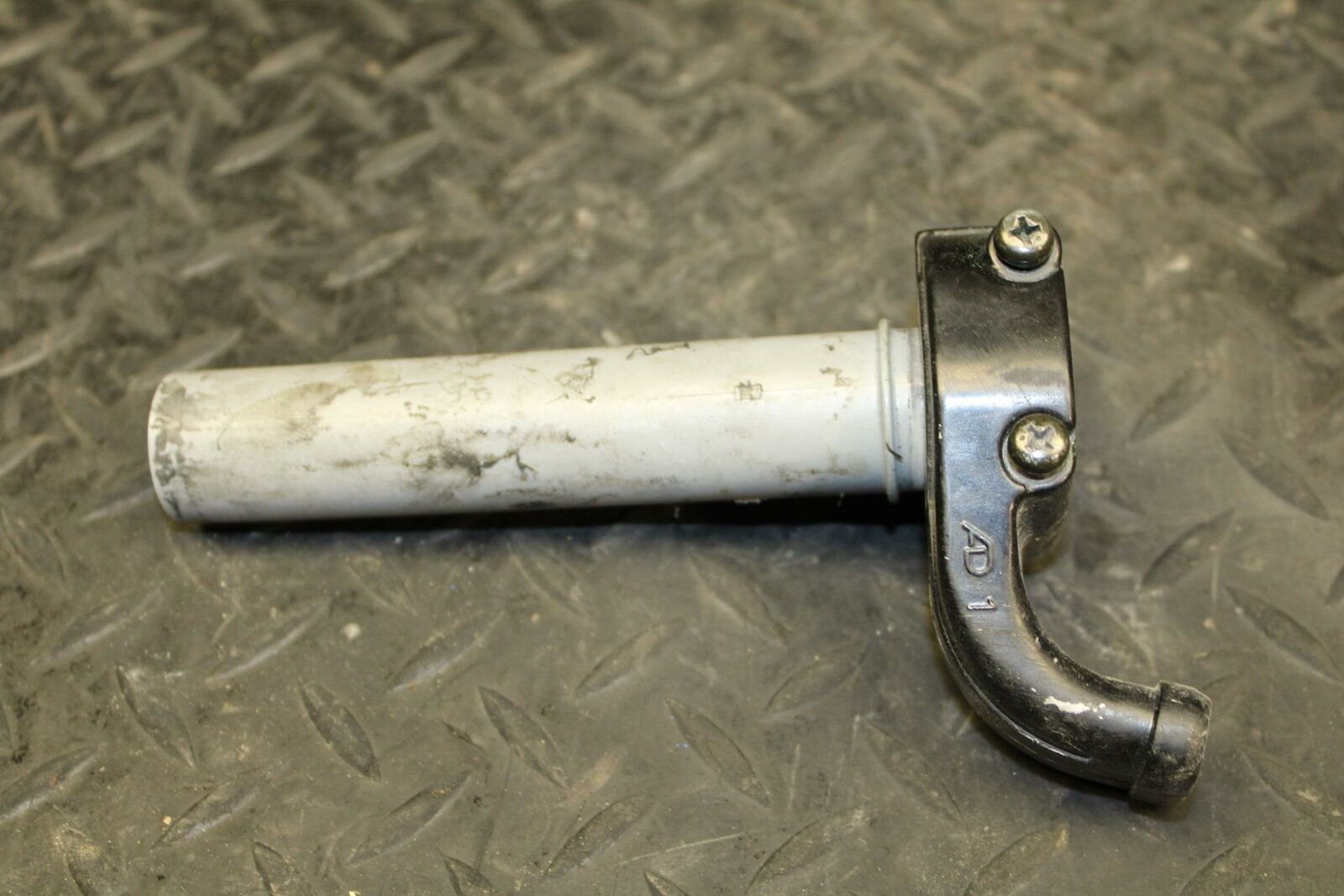 06-07 KAWASAKI NINJA ZX10R THROTTLE CABLE LINE HOUSING GUIDE 32099-1193 BB186