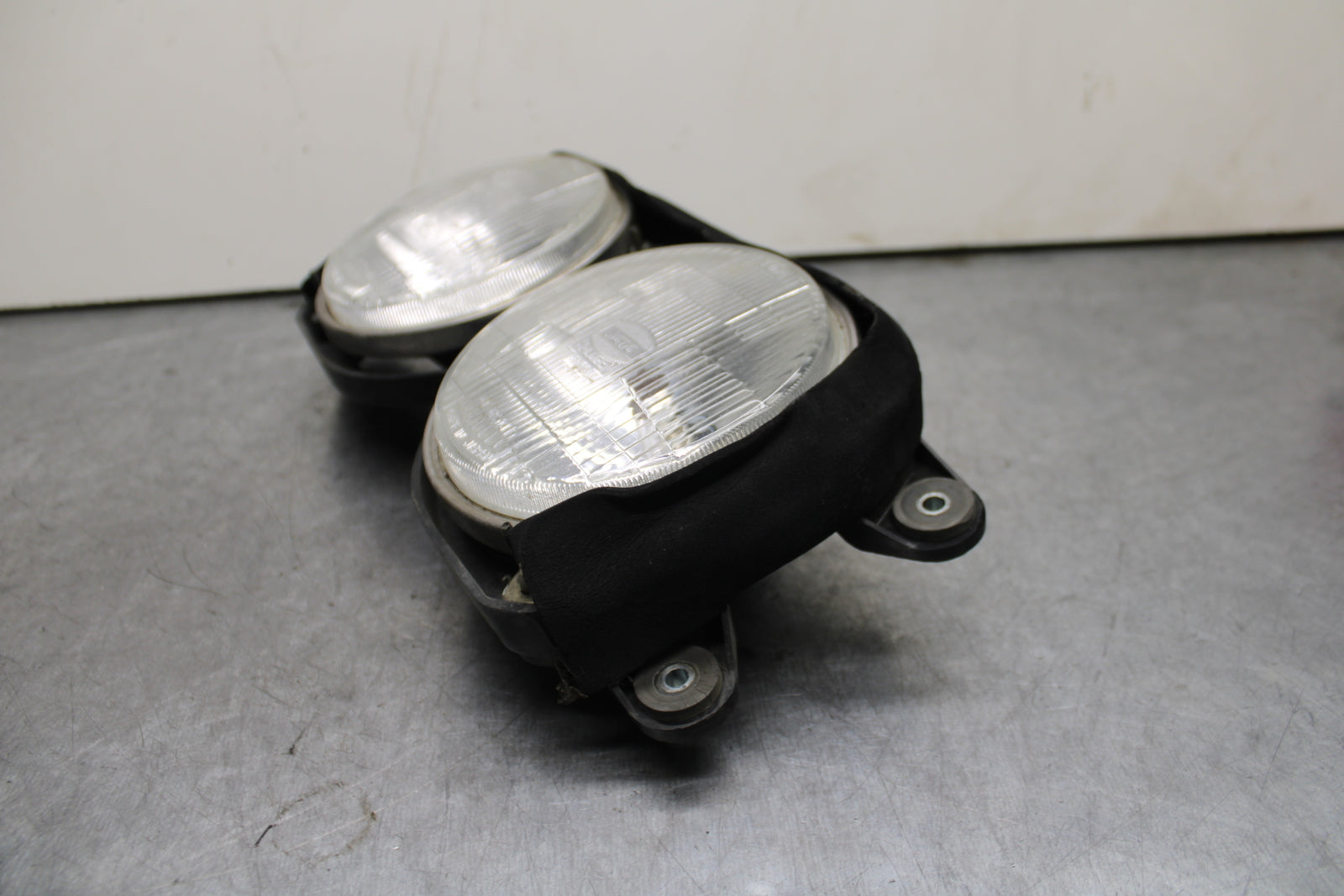 93-94 KAWASAKI NINJA ZX7R FRONT HEADLIGHT HEAD LIGHT LAMP BB122