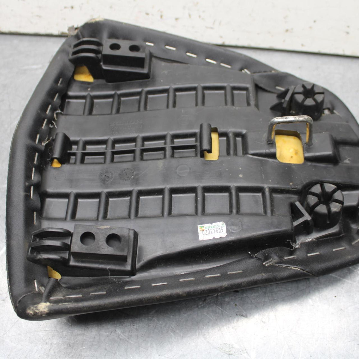 15-18 HONDA CB300FA REAR BACK PASSENGER TANDEM SEAT PAD SADDLE  BB646