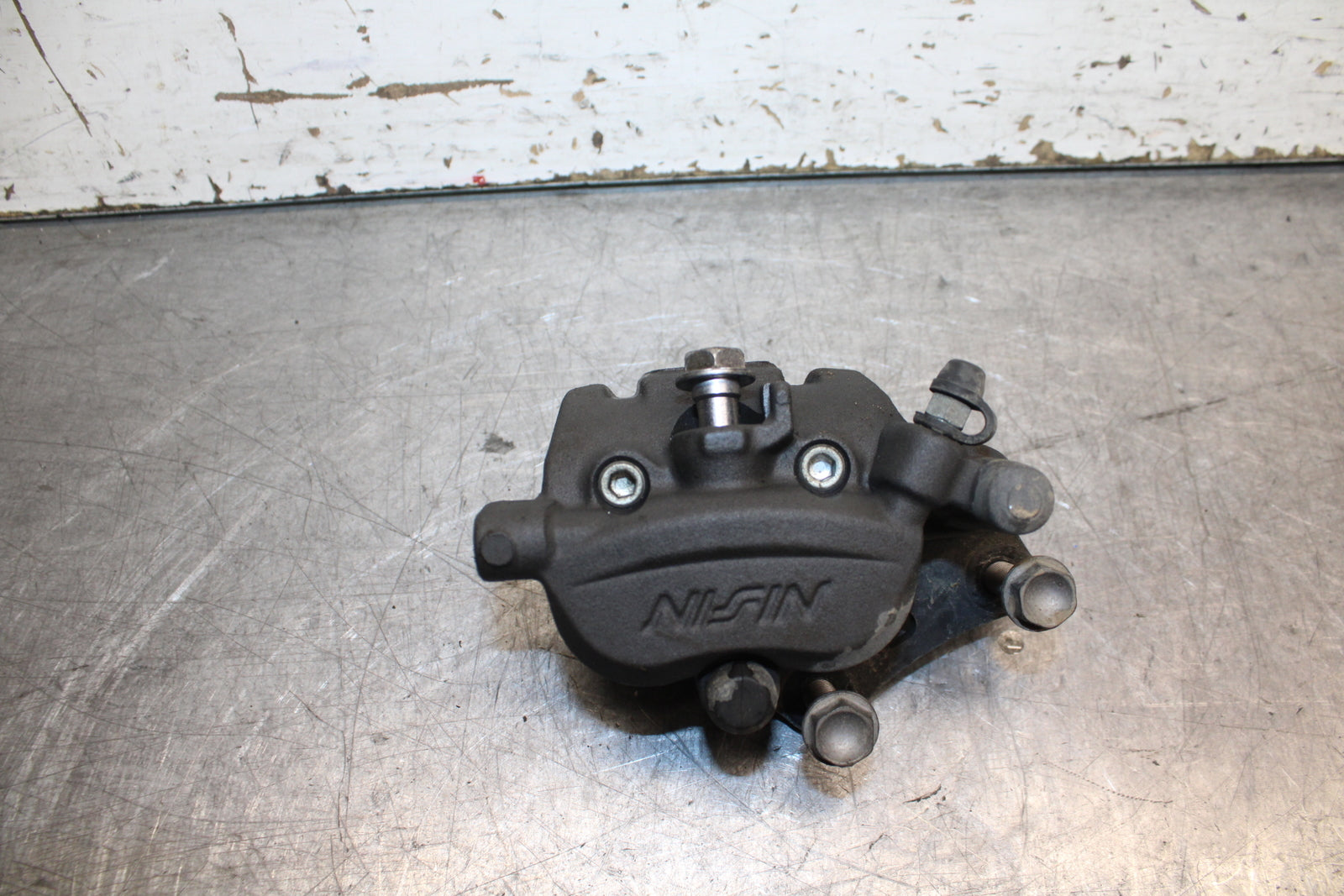 24 KAWASAKI NINJA 500 ABS RIGHT FRONT BRAKE CALIPER BB744