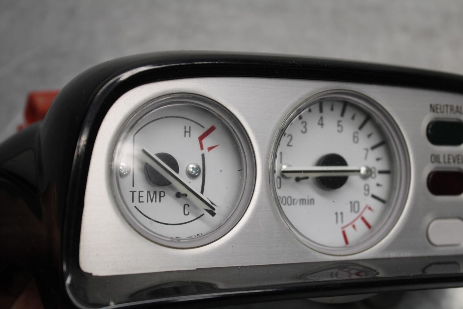 93-07 YAMAHA VMAX 1200 GAUGES METER TACH BB634