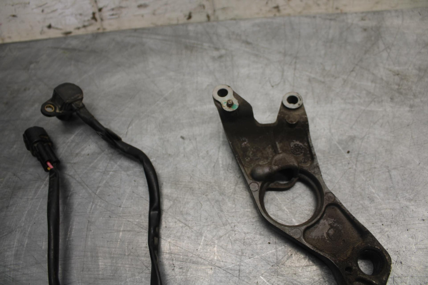 2015 Kawasaki Ninja 300 EX300B ABS SPEED SPEEDOMETER SENSOR 21176-0065 BB518