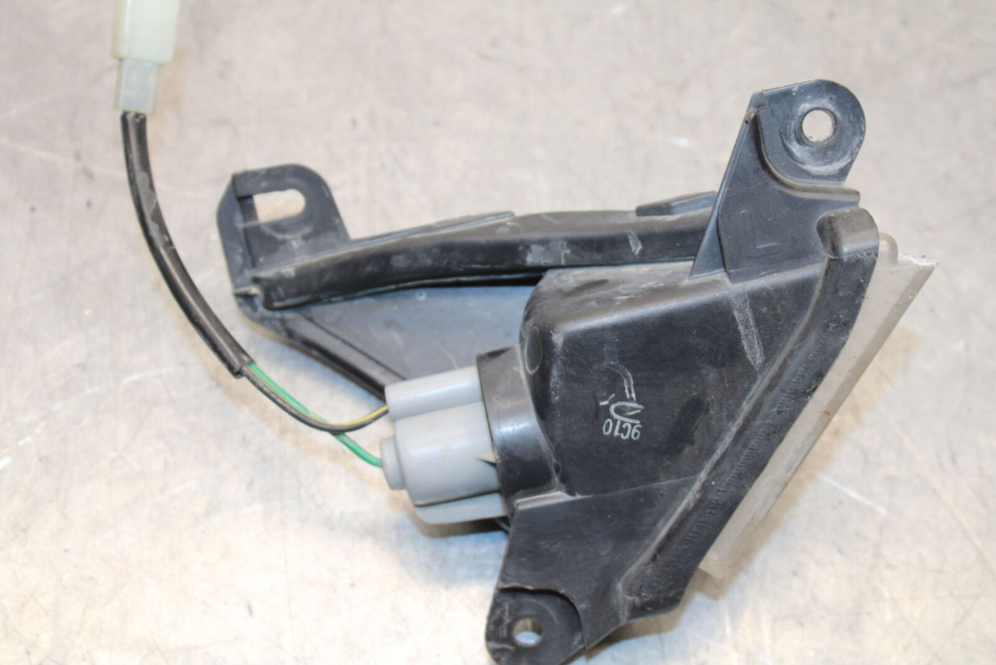 09-12 KAWASAKI NINJA ZX6R ZX600R LEFT FRONT TURN SIGNAL LIGHT INDICATOR BB656