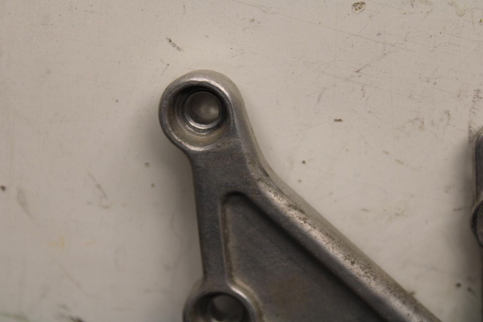 06-07 HONDA CBR1000RR RIGHT REARSET REAR SET DRIVER FOOT PEG REST STOP BB99