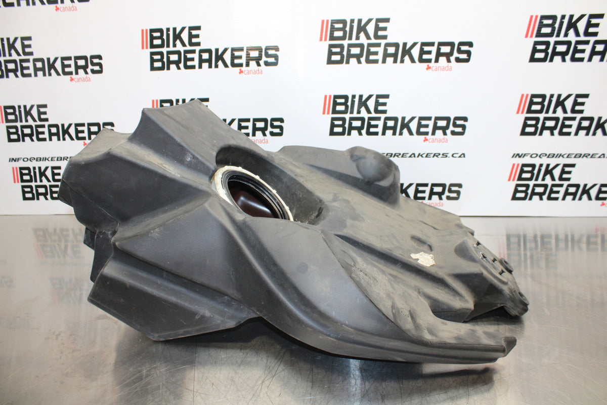 06-12 BMW F800ST GAS TANK FUEL CELL PETROL RESERVOIR BB144