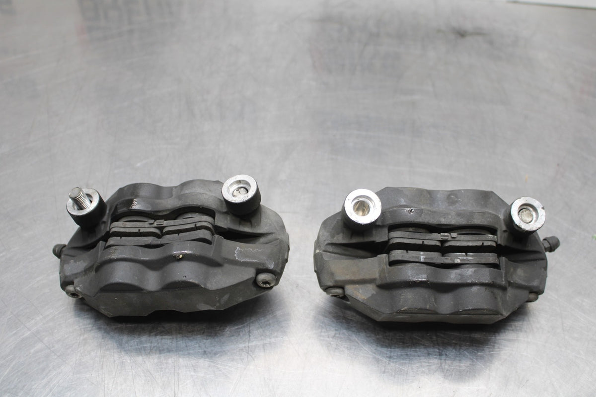 06-07 SUZUKI GSXR 600 RIGHT LEFT FRONT BRAKE CALIPER SET PAIR CALIPERS BB178