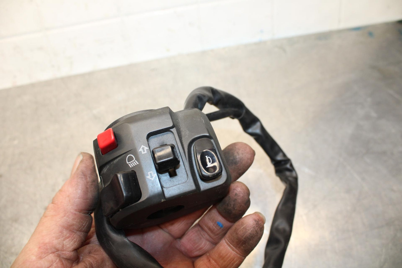 08-09 KAWASAKI NINJA ZX14R LEFT CLIP ON HANDLE HORN SIGNALS SWITCH SWITCHES BB73