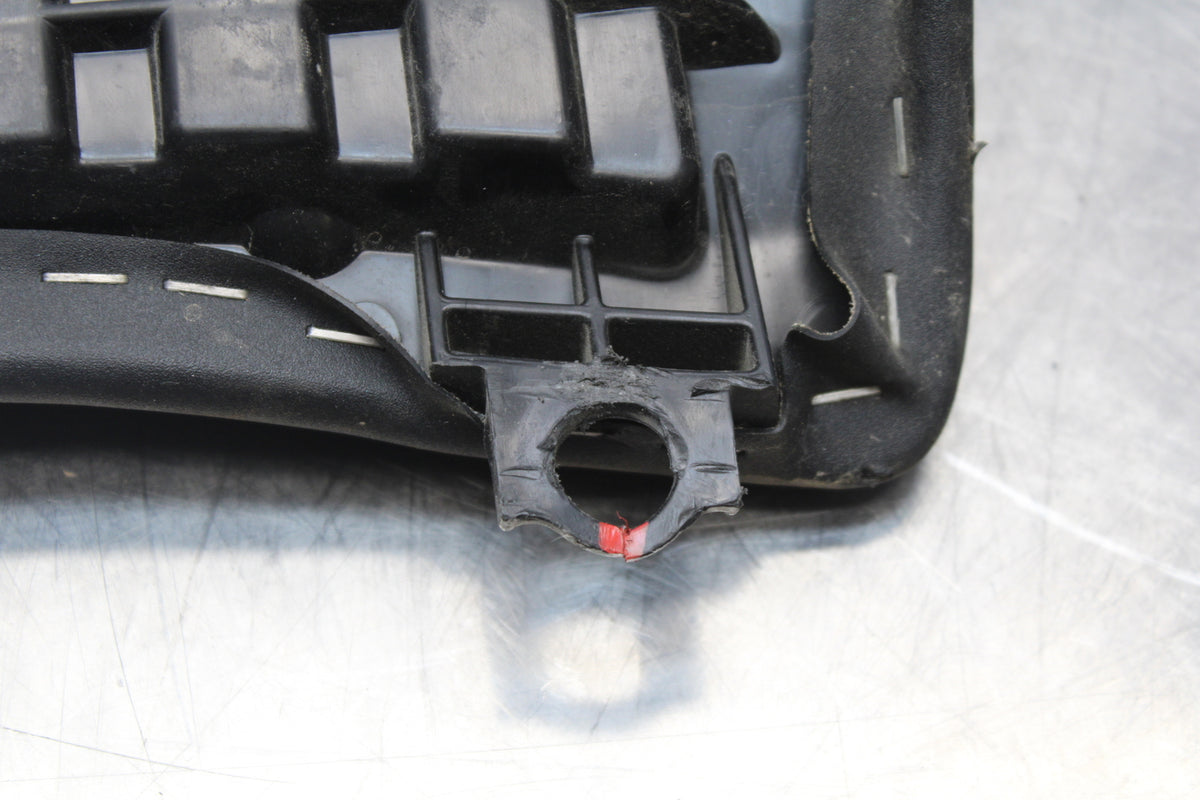 15-16 HONDA CB300F FRONT DRIVERS SEAT PAD SADDLE PILLION BB150