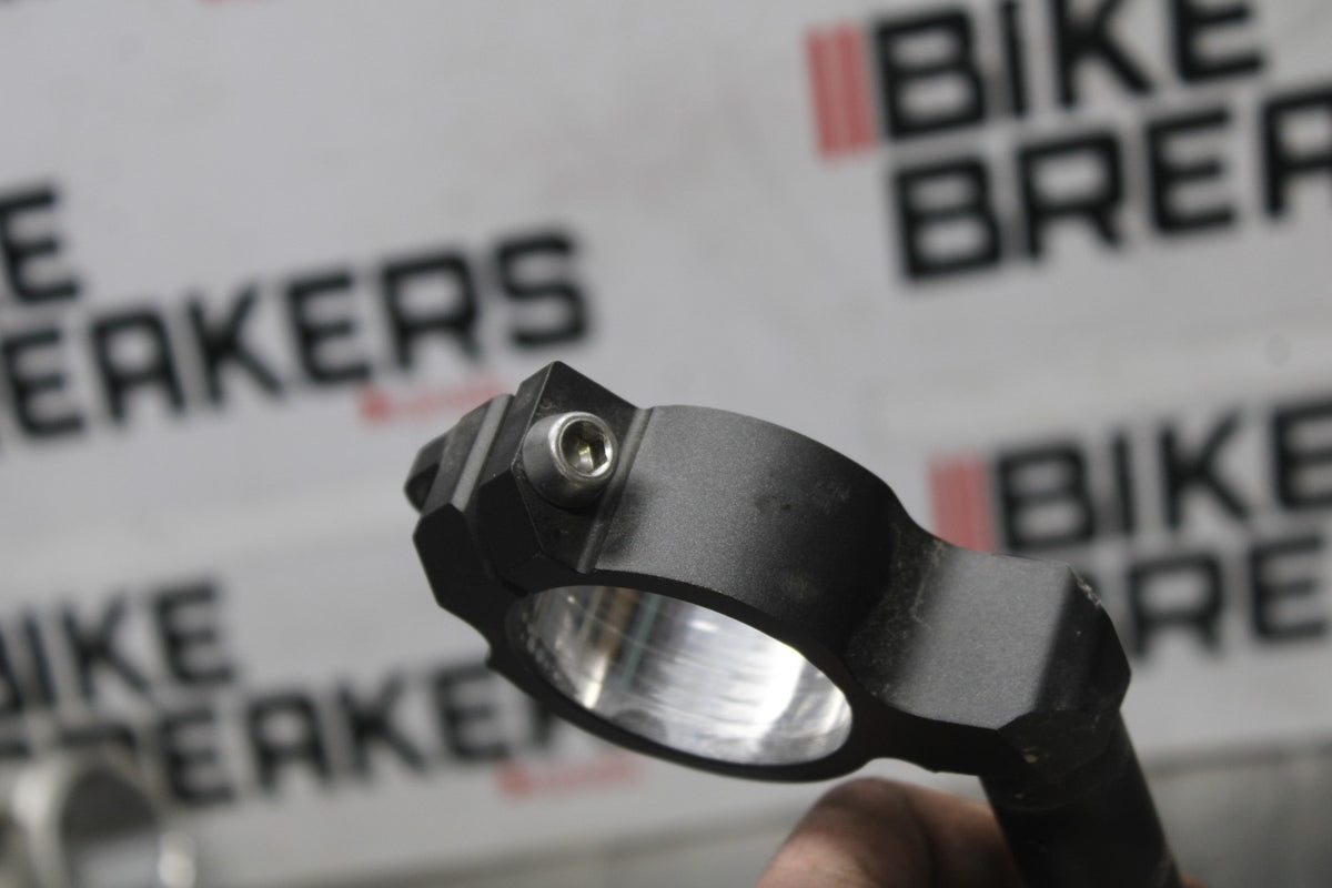 24-25 KAWASAKI NINJA ZX6R LEFT CLIP ON HANDLEBAR BB939