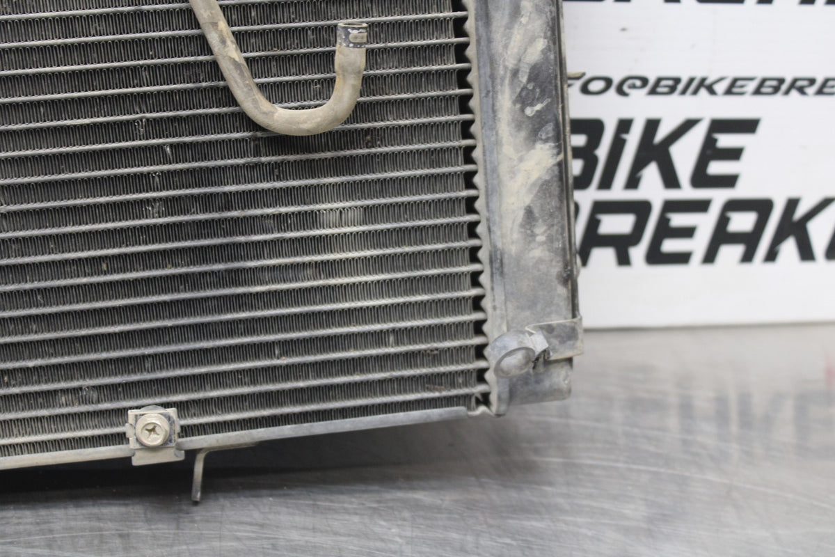 15 TRIUMPH TIGER 800 ENGINE RADIATOR MOTOR COOLER COOLING RADIATER BB873