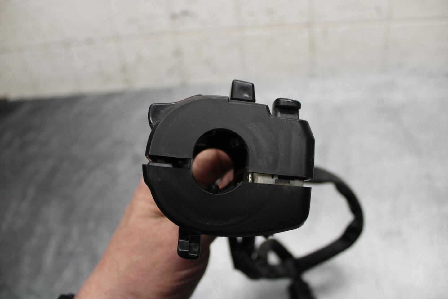 15-17 KAWASAKI EX 650 NINJA  EX 650 ABS LEFT  HANDLE HORN SIGNALS SWITCH  BB494