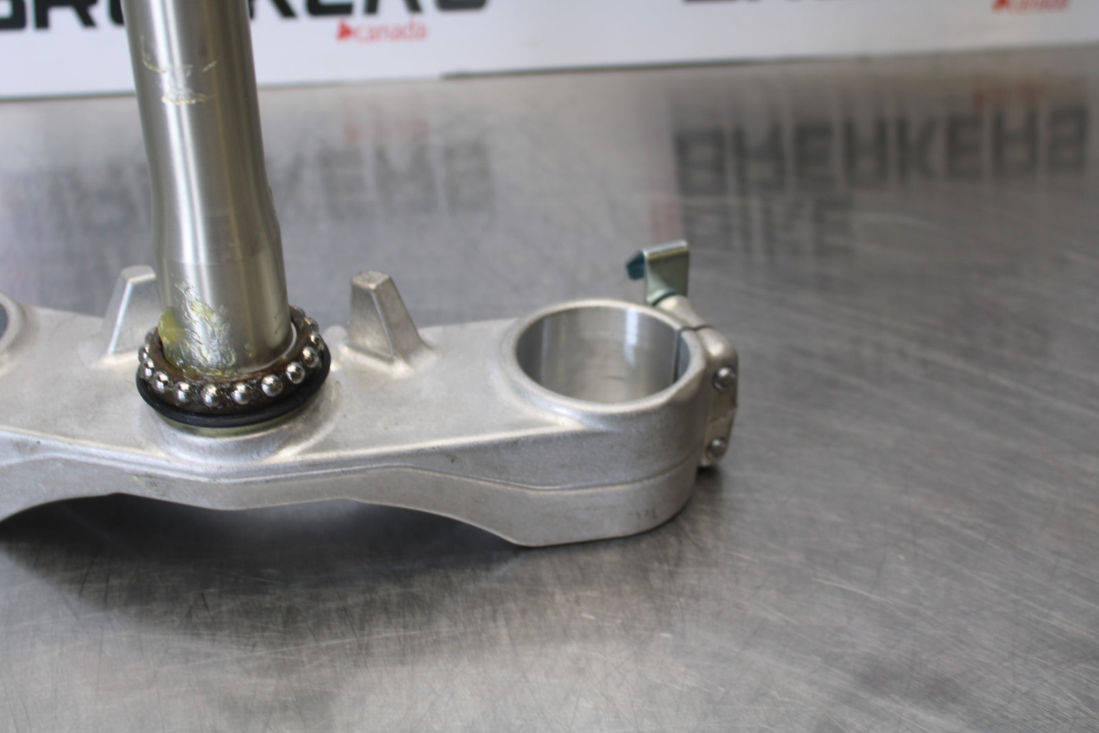 23-24 KAWASAKI NINJA ZX14R NEW!! FRONT FORKS CLAMP LOWER TRIPLE TREE STEM BB169