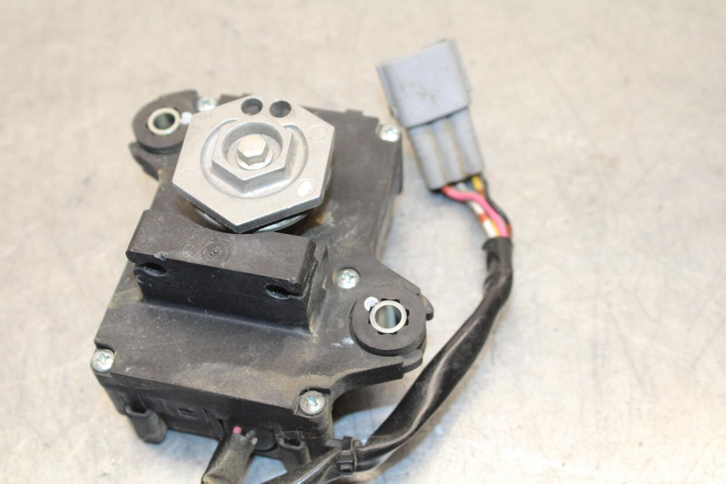 11-23 SUZUKI GSXR 750 EXHAUST VALVE SERVO MOTOR BB630