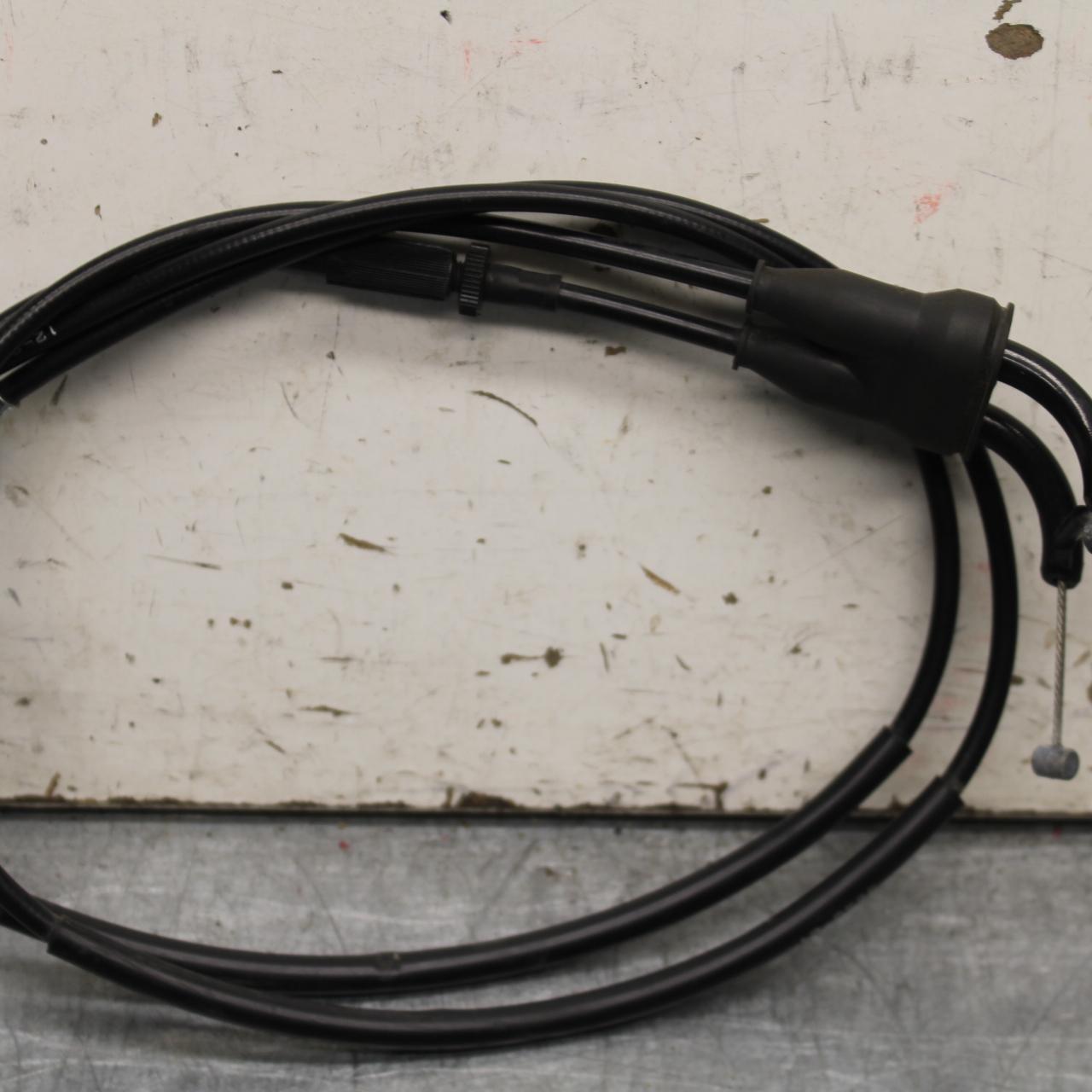 21 KAWASAKI NINJA ZX6R THROTTLE CABLES LINES BB647