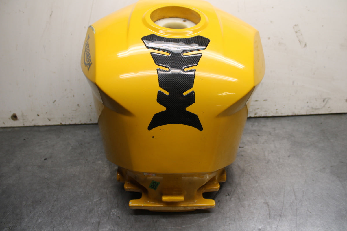 03-04 TRIUMPH DAYTONA 600 GAS TANK FUEL CELL PETROL RESERVOIR BB745