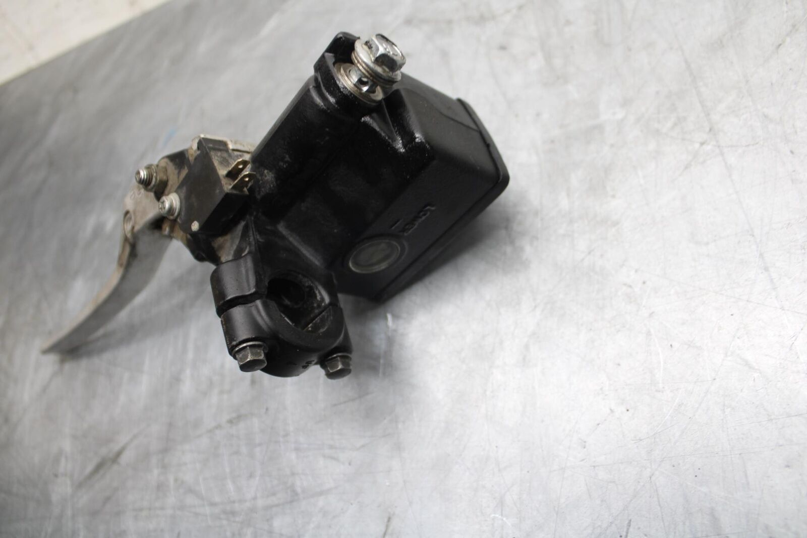 2016 Suzuki Bandit 1250S GSF1250SA ABS FRONT BRAKE MASTER CYLINDER BB509
