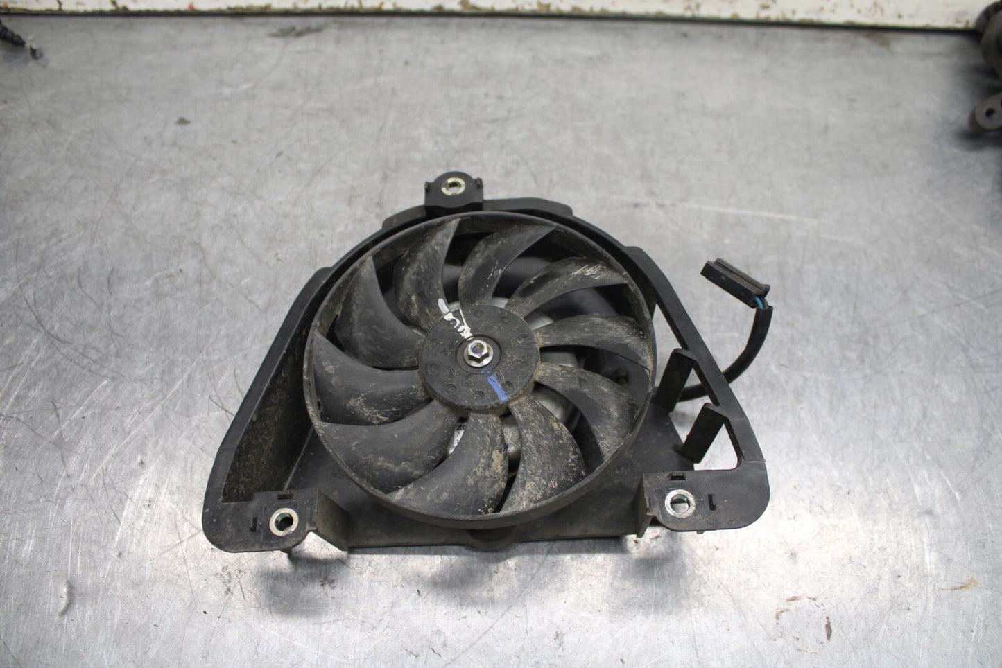 15-17 YAMAHA YZF R3 ENGINE RADIATOR COOLING FAN BB111