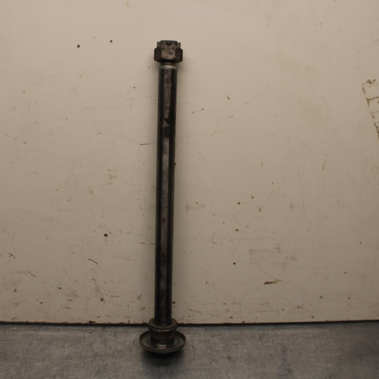 03-08 KAWASAKI VULCAN 1600 REAR AXLE BACK WHEEL RIM PIVOT BOLT AXEL BB616