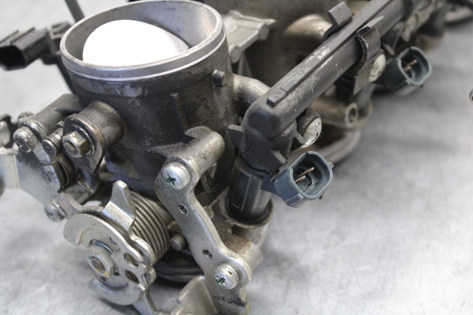 09-12 KAWASAKI NINJA ZX6R MAIN FUEL INJECTORS / THROTTLE BODIES 16163-0128 BB656